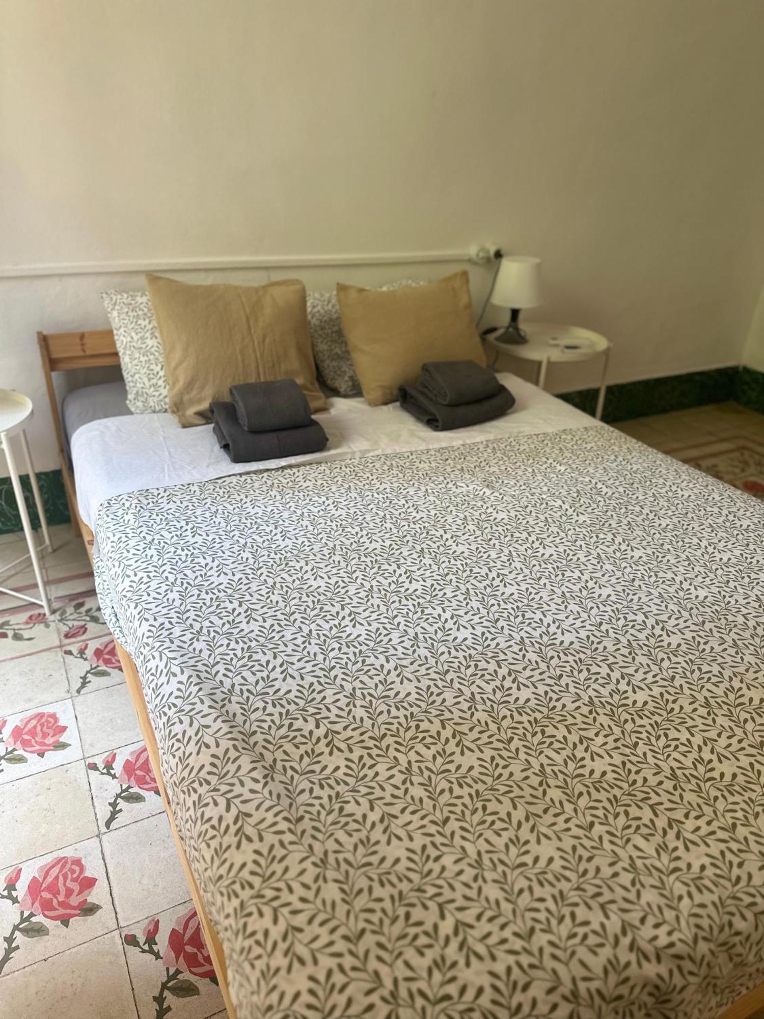 Habitacion Con Bano Privado 1 Cama De Matrimonio Valensiya Dış mekan fotoğraf